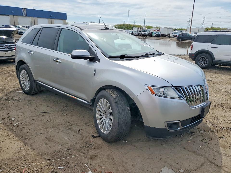 2012 Lincoln Mkx VIN 2LMDJ6JKXCBL10502 COPART salvage auction — FRONT END, OH - CERT OF TITLE-SALVAGE, sold $600 on 2026-07-03 (photo 4)