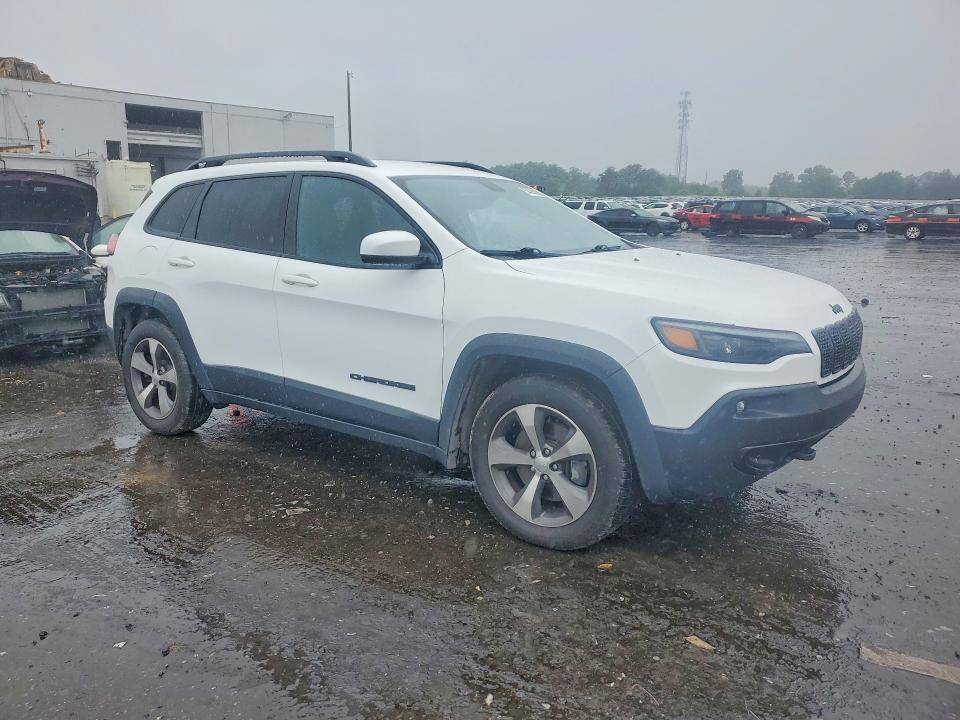2018 Jeep Cherokee VIN 1C4PJMCX3LD628885 COPART salvage auction — NORMAL WEAR, Fl - Certificate Of Title, sold $5,500 on 2026-08-05 (photo 4)