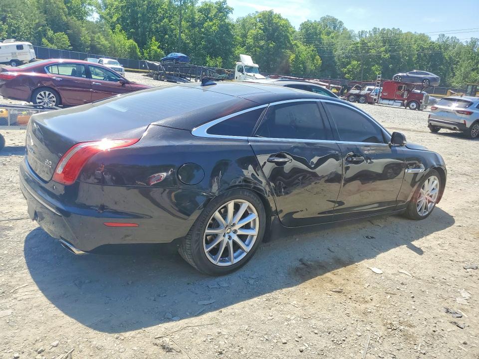 2013 Jaguar VIN SAJWJ1CDXD8V52173 COPART salvage auction — SIDE, Md - Cert Of Salvage > 75% Damage, sold $225 on 2026-07-24 (photo 3)