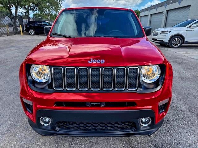 2020 Jeep Renegade VIN ZACNJAAB2LPL15502 COPART salvage auction — MINOR DENT/SCRATCHES, Fl - Cert Of Title Slvg Rebuildable (P), sold $6,700 on 2026-07-28 (photo 5)