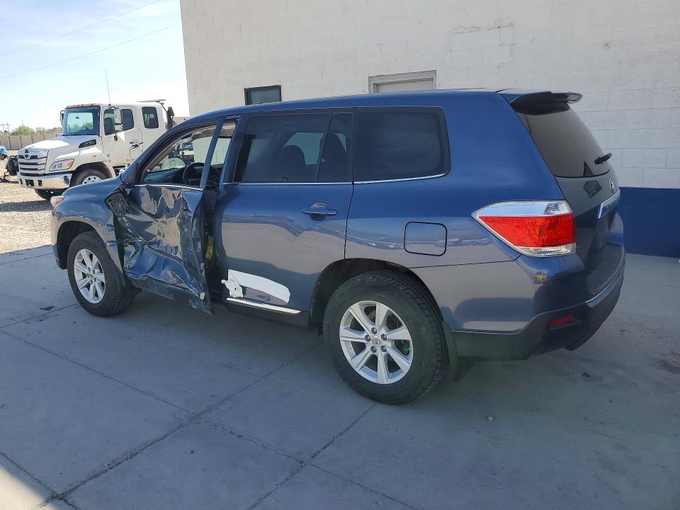 2013 Toyota Highlander VIN 5TDBK3EH9DS215916 COPART salvage auction — SIDE, Ut - Salvage Certificate, sold $2,950 on 2026-07-20 (photo 2)