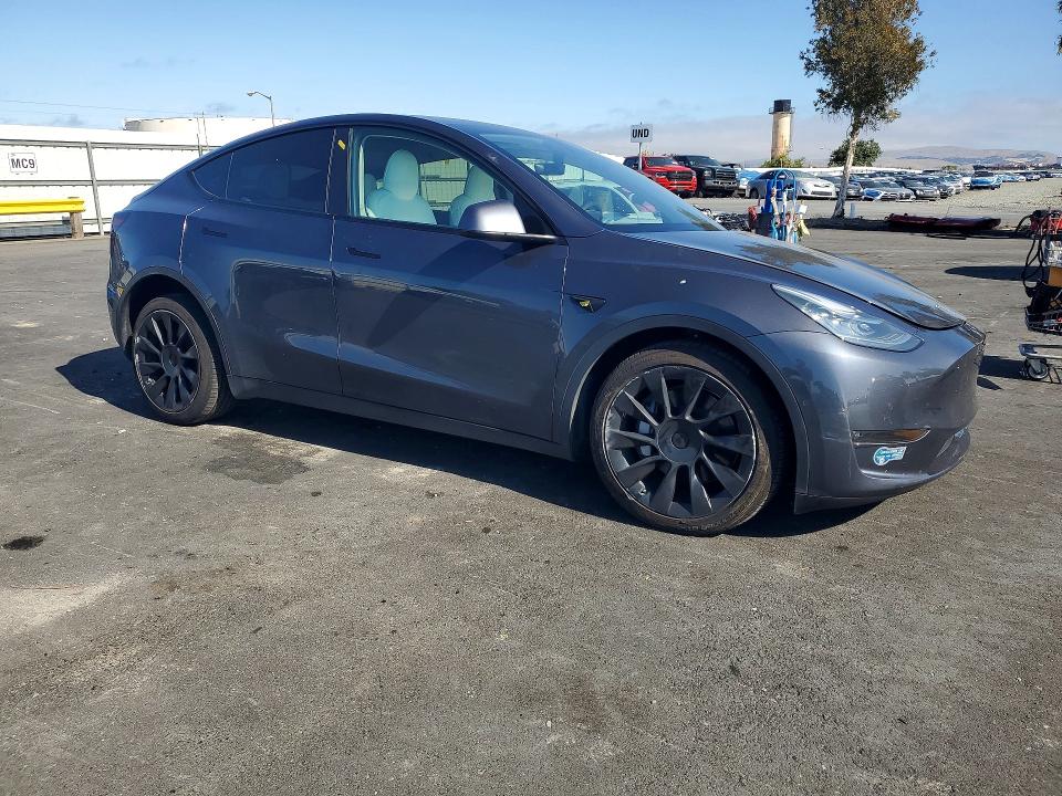 2021 Tesla Model y VIN 5YJYGDEE7MF197850 COPART salvage auction — UNDERCARRIAGE, Ca - Salvage Certificate, sold $10,300 on 2026-07-18 (photo 4)