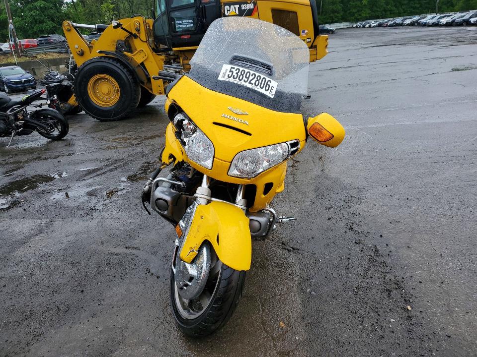 2005 Honda Gl1800 VIN 1HFSC47065A406045 COPART salvage auction — SIDE, Id - Salvage Certificate Of Title, sold $1,650 on 2026-07-02 (photo 2)