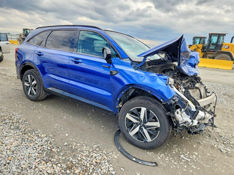 2021 Kia Sorento VIN 5XYRHDLF9MG058387 COPART salvage auction — FRONT END, CO - PUBLIC - SALVAGE TITLE, sold $2,000 on 2026-07-30 (photo 4)