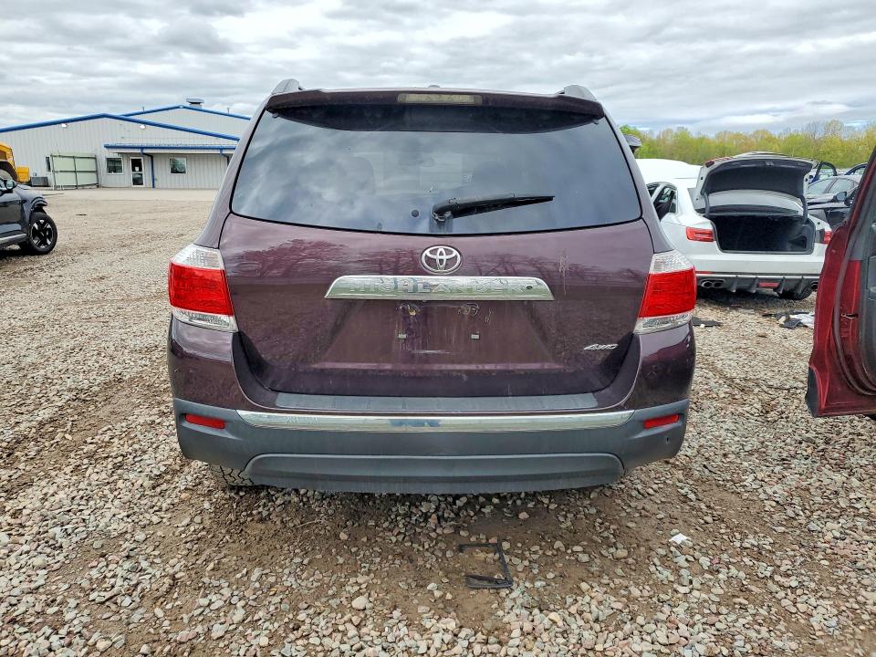 2011 Toyota Highlander VIN 5TDBK3EH2BS063474 COPART salvage auction — FRONT END, NY - MV-907A DISM-UNSATISFIED LIEN, sold $300 on 2026-07-22 (photo 6)