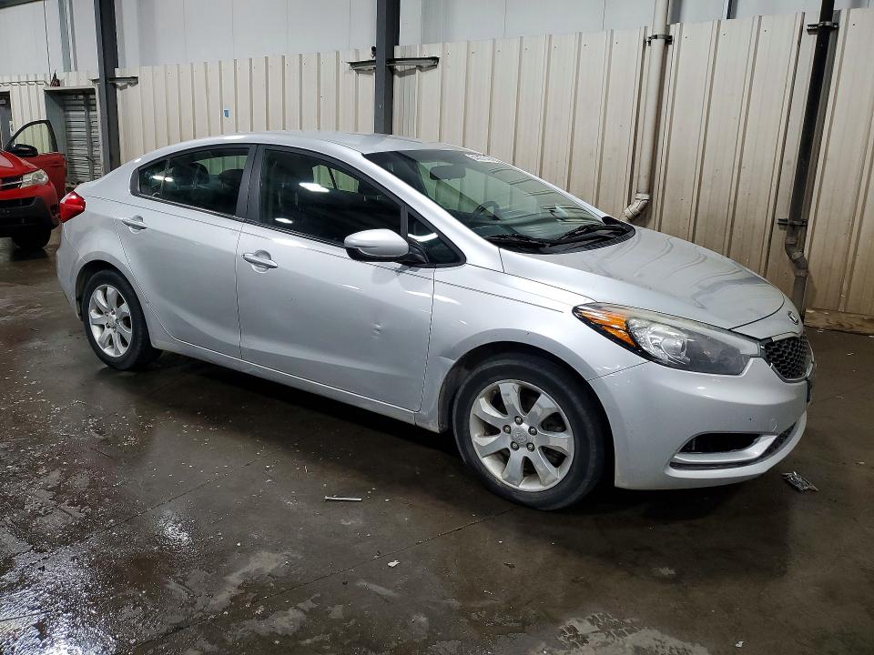 2014 Kia VIN KNAFK4A67E5149818 COPART salvage auction — FRONT END, Mn - Cert Of Title-Prior Salvage, sold $525 on 2026-07-07 (photo 4)