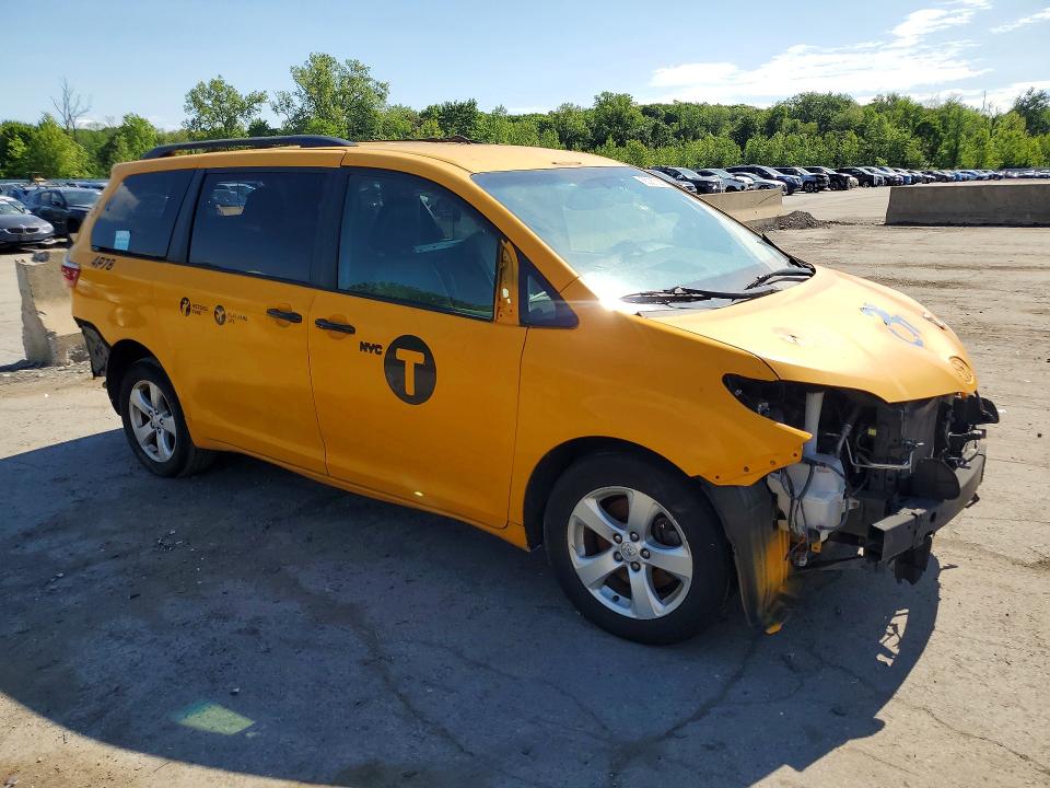 2017 Toyota VIN 5TDKZ3DC7HS886962 COPART salvage auction — REAR END, NY - CERTIFICATE OF TITLE, sold $1,500 on 2026-07-21 (photo 4)