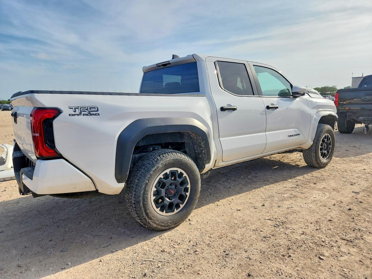 2024 Toyota Tacoma VIN 3TMLB5JN3RM010238 COPART salvage auction — Front End, TX - SALVAGE VEHICLE TITLE, sold $15,700 on 2026-06-25 (photo 3)