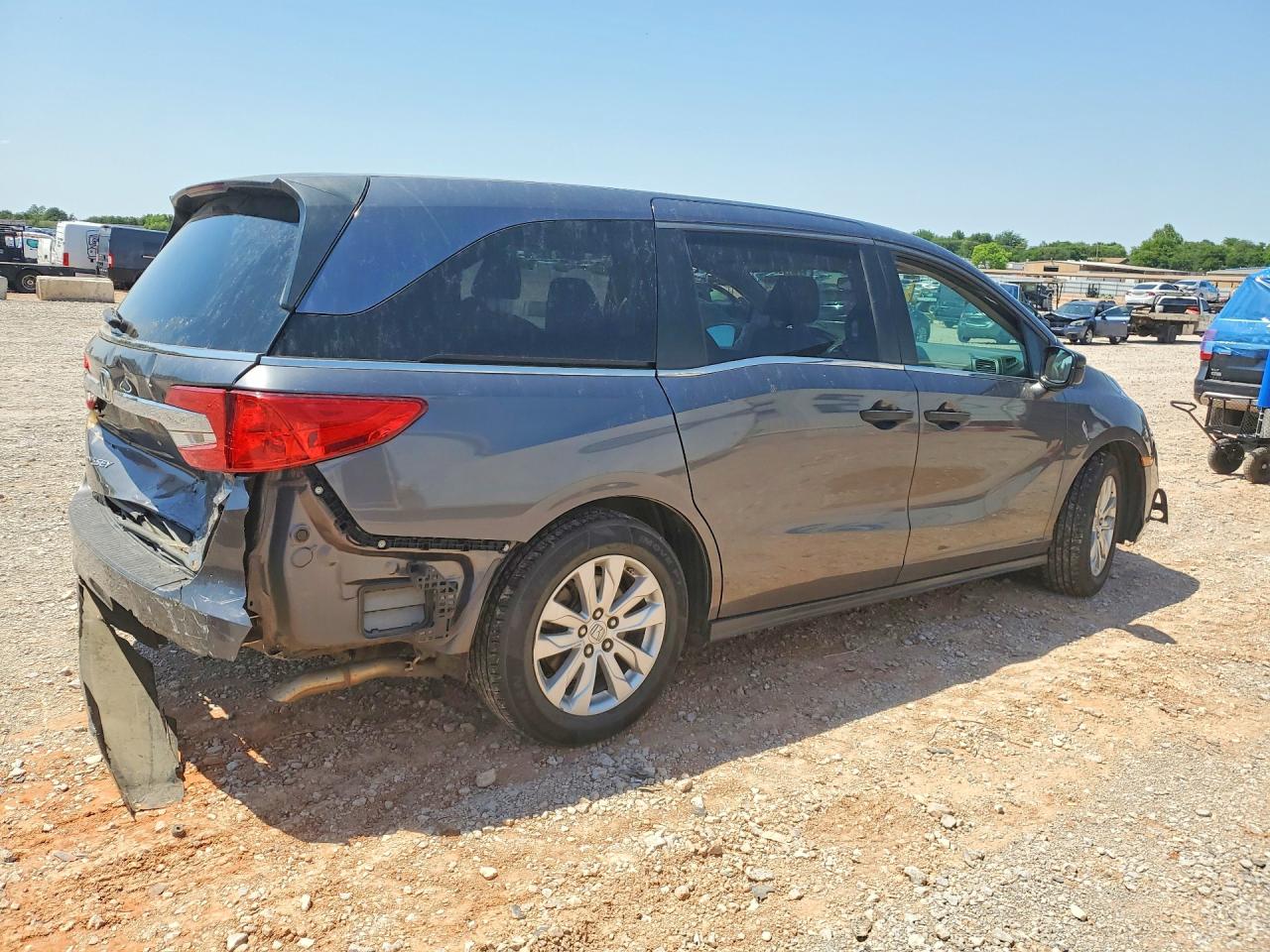 2019 Honda Odyssey VIN 5FNRL6H25KB114121 COPART salvage auction — Rear End, OK - CERT OF TITLE-SALVAGE, sold $3,400 on 2026-07-09 (photo 3)