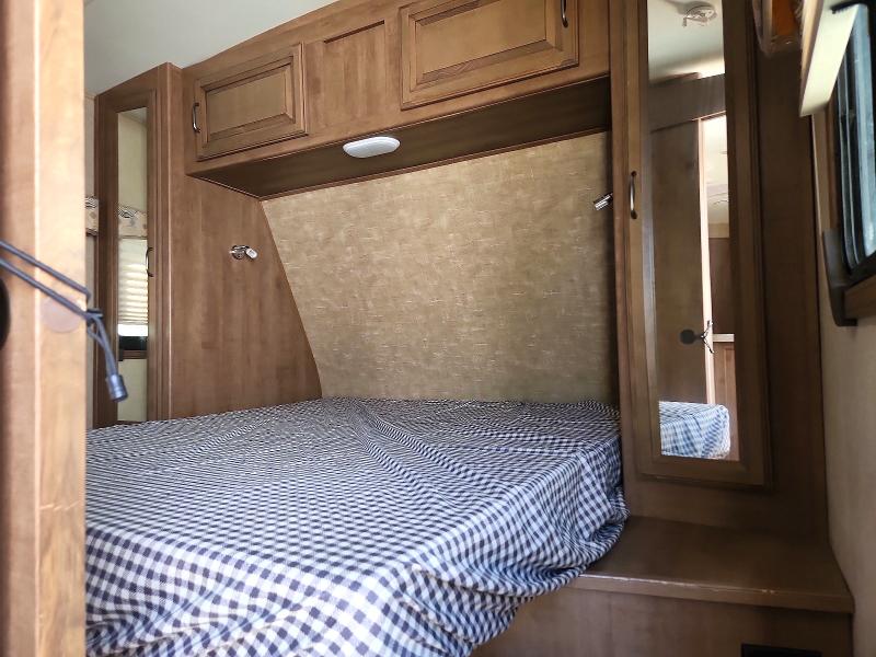 2015 Cruiser rv Fun finder VIN 5RXTA242XF1032455 COPART salvage auction — HAIL, MI - CERTIFICATE OF TITLE, sold $4,050 on 2026-07-07 (photo 5)