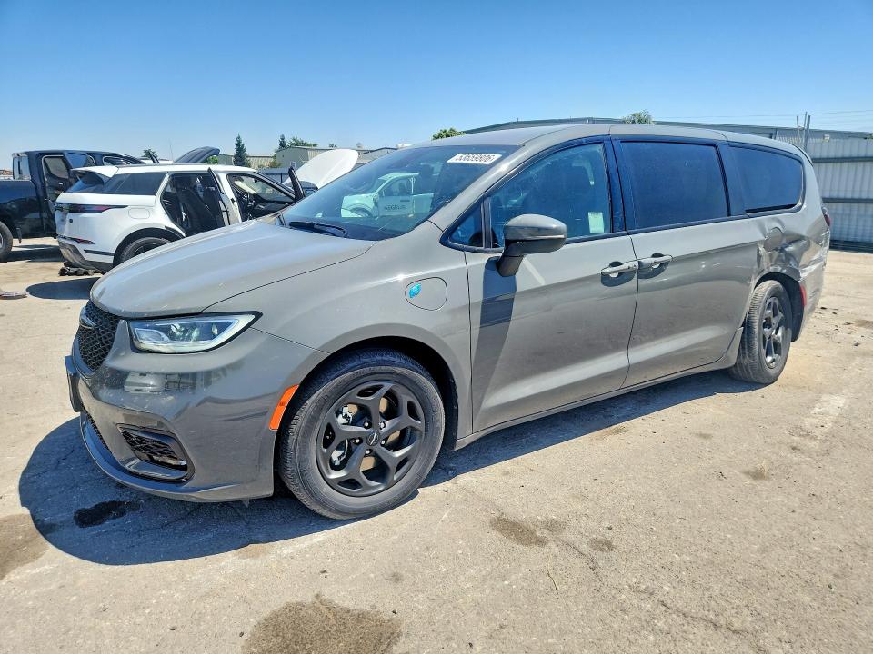 2023 Chrysler Pacifica VIN 2C4RC1L77PR604514 — COPART salvage auction photo