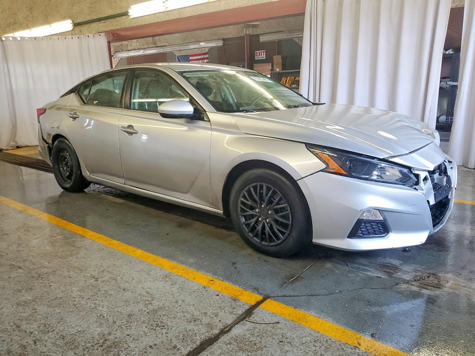 2022 Nissan Altima VIN 1N4BL4BV8NN318920 COPART salvage auction — FRONT END, In - Certificate Of Title, sold $3,500 on 2026-07-07 (photo 4)