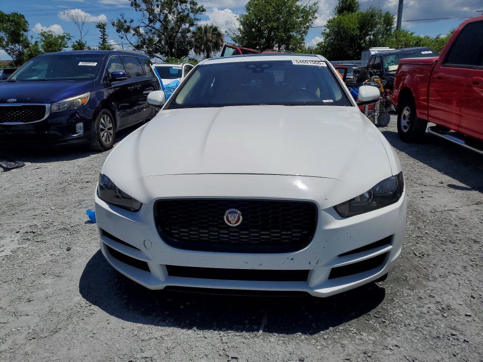 2017 Jaguar Xe VIN SAJAD4BG6HA953779 COPART salvage auction — MINOR DENT/SCRATCHES, Fl - Cert Of Title-Rebuilt, sold $500 on 2026-07-08 (photo 5)