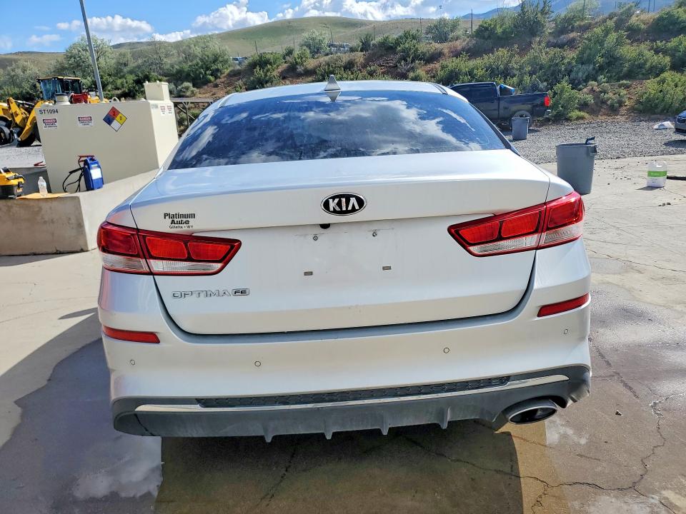 2020 Kia Optima VIN 5XXGT4L30LG381709 COPART salvage auction — MINOR DENT/SCRATCHES, Wy - Certificate Of Title, sold $3,800 on 2026-07-07 (photo 6)