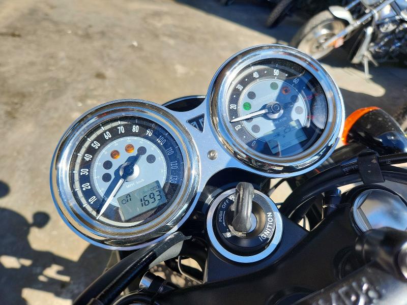 2024 Triumph motorcycle Bonneville VIN SMTD10G71RTBS5686 COPART salvage auction — SIDE, VA - CERT OF TITLE - SALVAGE, sold $1,850 on 2026-07-09 (photo 7)