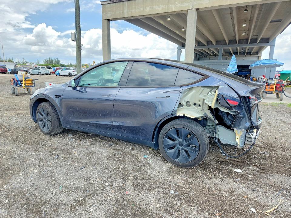 2024 Tesla Model y VIN 7SAYGDED7RA329696 COPART salvage auction — REAR END, Fl - Cert Of Title Slvg Rebuildable, sold $11,500 on 2026-07-23 (photo 2)
