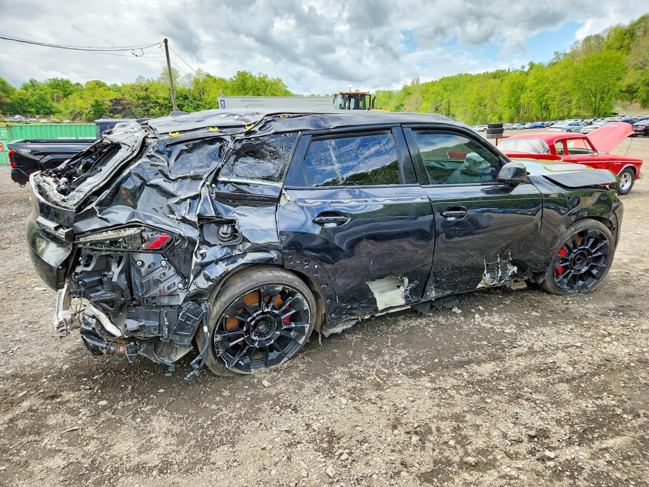 2025 BMW XM VIN 5YM23CS03S9Z60059 COPART salvage auction — Rollover, NJ - CERT OF TITLE-SALVAGE, sold $25,500 on 2026-07-10 (photo 3)
