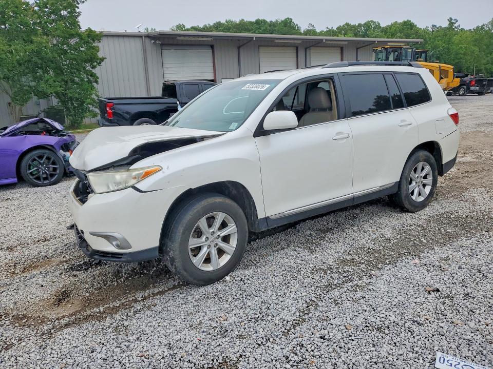 2011 Toyota Highlander VIN 5TDZK3EH4BS043645 COPART salvage auction — FRONT END, Ms - Cert Of Title-Salvaged, sold $2,750 on 2026-07-22 (photo 1)