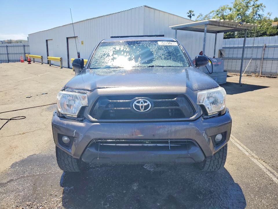 2012 Toyota Tacoma VIN 5TFTX4CN0CX015973 COPART salvage auction — MINOR DENT/SCRATCHES, Ca - Dis/Dlr/Exp Only Clean Title, sold $5,900 on 2026-07-17 (photo 5)