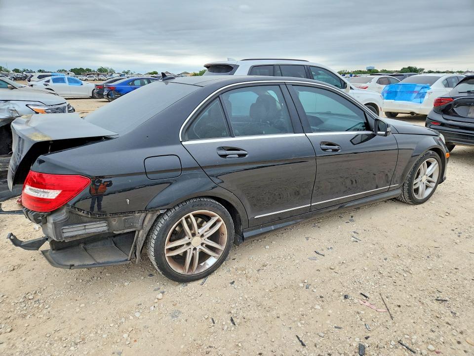2014 Mercedes-benz VIN WDDGF4HB8EA937387 COPART salvage auction — REAR END, Mo - Salvage Certificate Of Title, sold $850 on 2026-07-09 (photo 3)