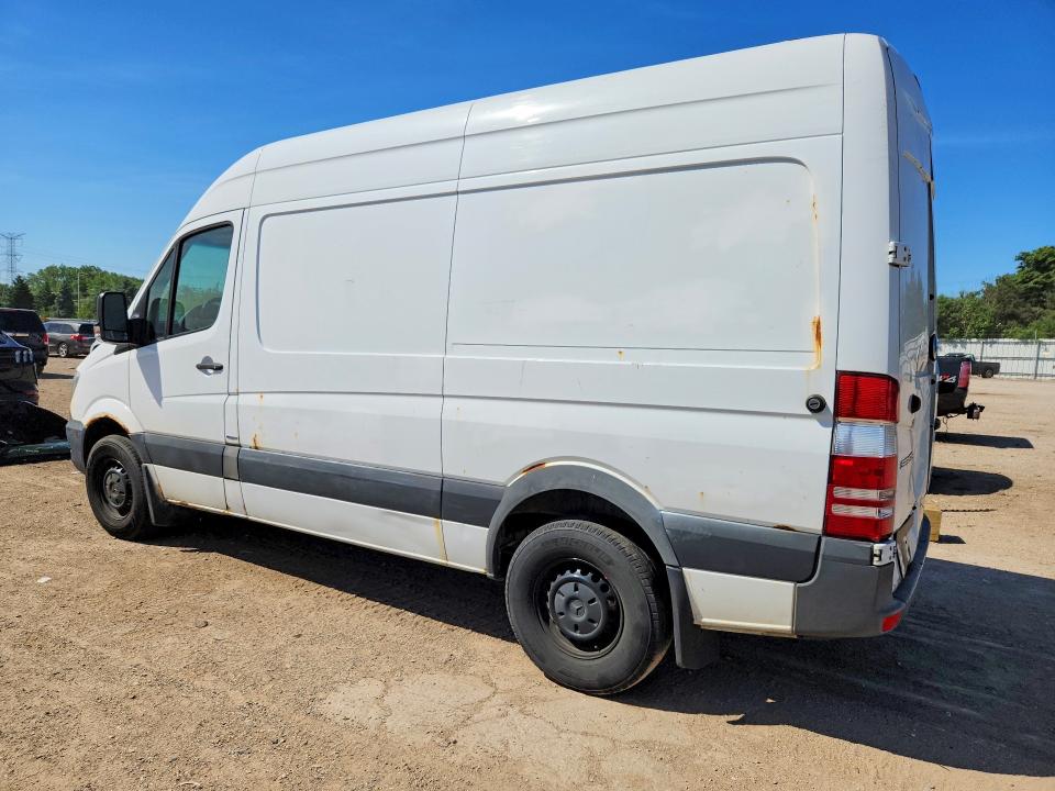 2014 Mercedes-benz Sprinter VIN WD3PE7DC7E5860978 COPART salvage auction — WATER/FLOOD, Il - Salvage Cert-Flood, sold $625 on 2026-07-21 (photo 2)