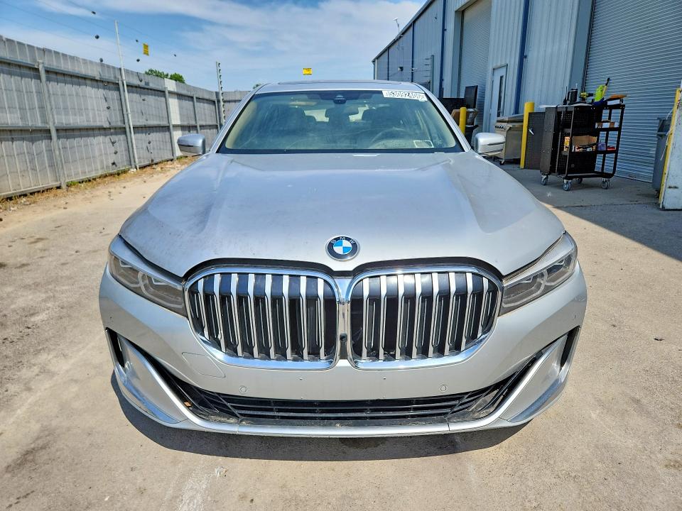 2020 BMW 7 series VIN WBA7T2C02LCE39345 COPART salvage auction — Burn Interior, VA - CERT OF TITLE - SALVAGE, sold $8,700 on 2026-07-30 (photo 5)