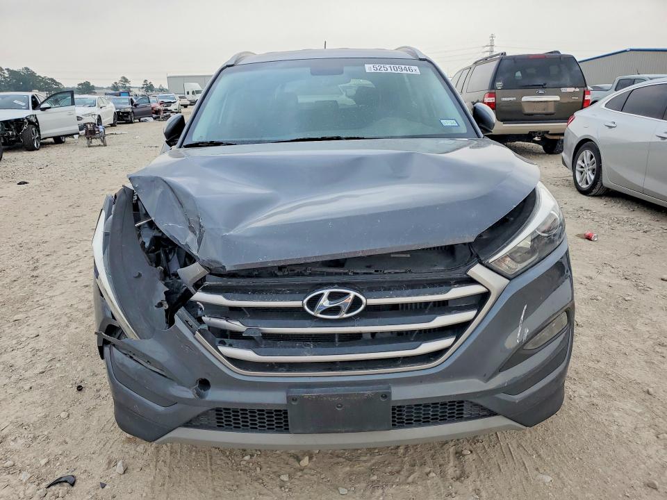 2017 Hyundai Tucson VIN KM8J33A28HU540029 COPART salvage auction — FRONT END, Tx - Salvage Vehicle Title, sold $2,650 on 2026-07-10 (photo 5)