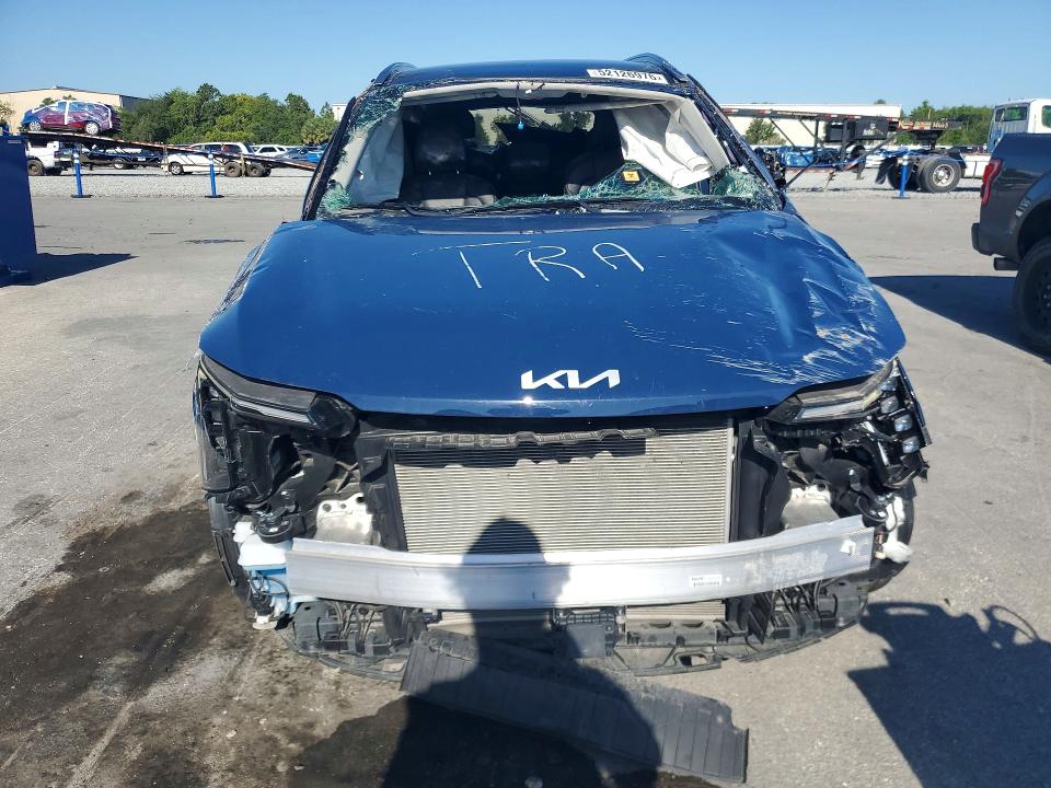 2024 Kia Sorento VIN 5XYRL4JC7RG278044 COPART salvage auction — ROLLOVER, In - Certificate Of Title, sold $2,400 on 2026-07-28 (photo 5)