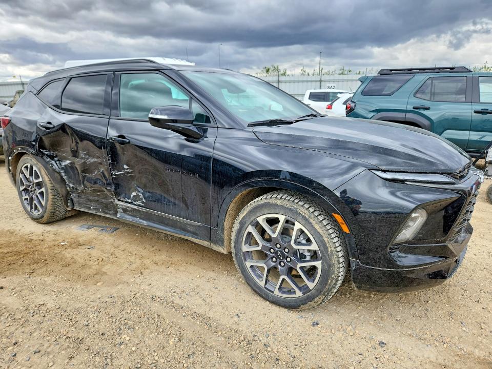 2024 Chevrolet Blazer VIN 3GNKBKRS8RS139633 COPART salvage auction — SIDE, AB - BOS - SALVAGE, sold $10,500 on 2026-07-02 (photo 4)