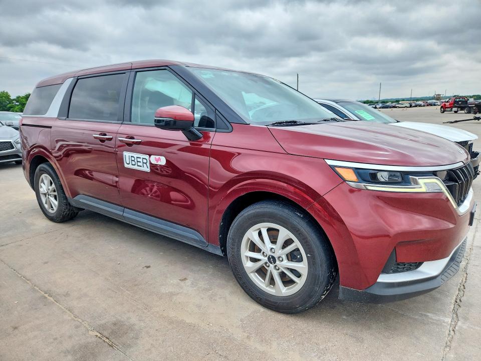 2024 Kia Carnival VIN KNDNB4H34R6389418 COPART salvage auction — SIDE, Tx - Certificate Of Title, sold $10,900 on 2026-07-08 (photo 4)