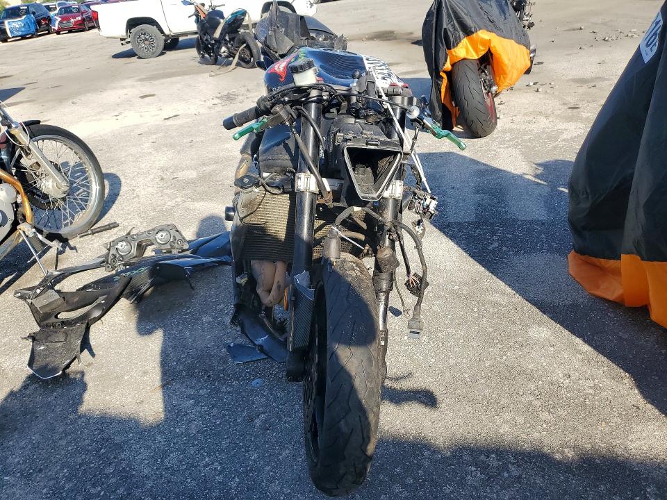2016 Kawasaki Zx636 VIN JKBZXJE1XGA020082 COPART salvage auction — FRONT END, Fl - Cert Of Title Slvg Rebuildable, sold $450 on 2026-07-09 (photo 2)