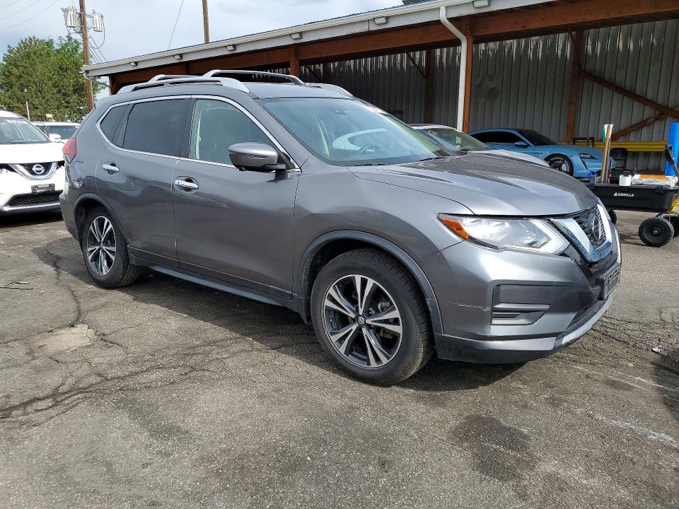 2019 Nissan Rogue VIN JN8AT2MV6KW400422 COPART salvage auction — SIDE, Co - Public - Salvage Title, sold $7,300 on 2026-07-16 (photo 4)