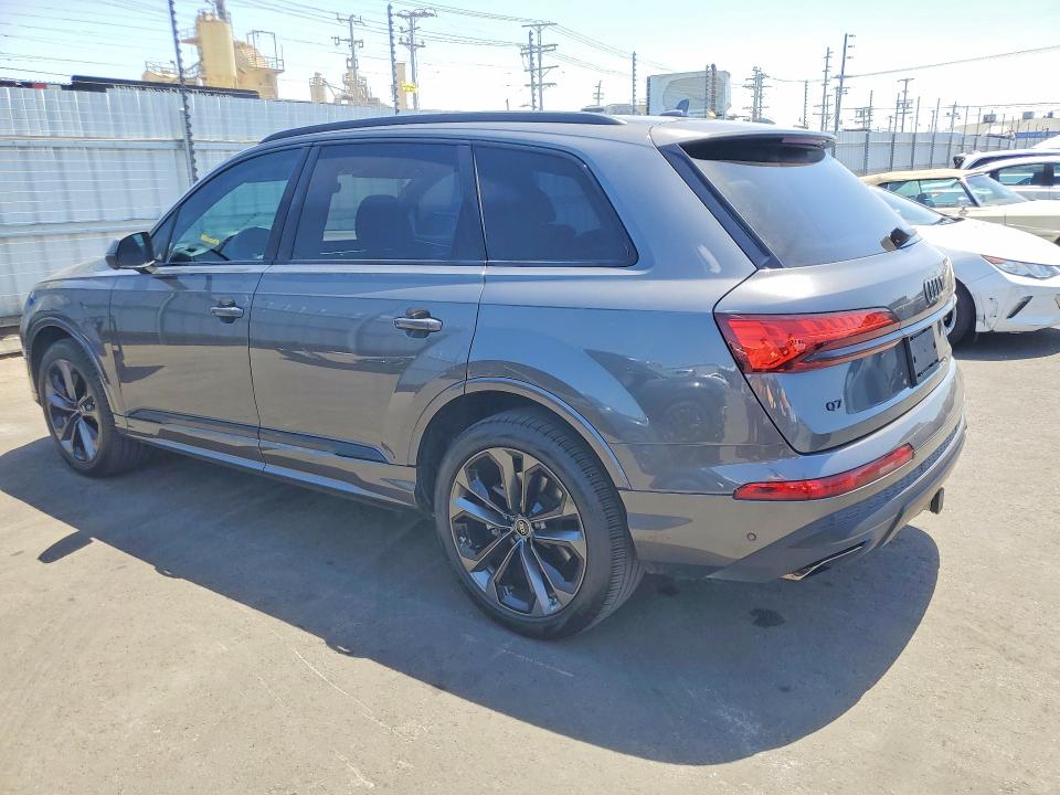 2025 Audi Q7 VIN WA1LVBF78SD005015 COPART salvage auction — Minor Dent/Scratches, TX - SALVAGE VEHICLE TITLE (P), sold $25,250 on 2026-06-24 (photo 2)