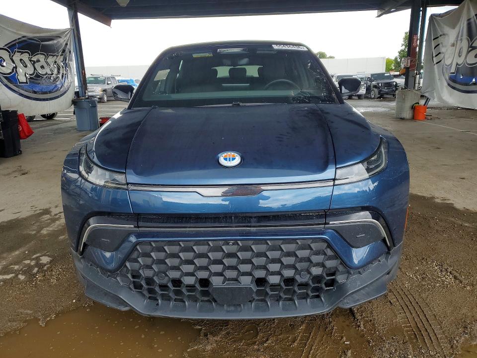 2023 Fisker Ocean VIN VCF1UBU20PG007550 COPART salvage auction — MINOR DENT/SCRATCHES, In - Certificate Of Title, sold $10,900 on 2026-08-13 (photo 5)
