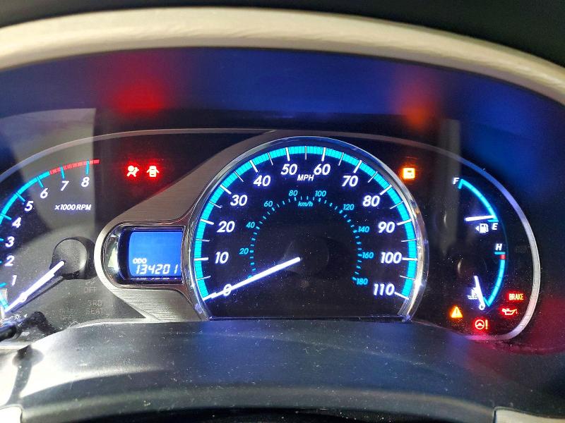 2013 Toyota Sienna VIN 5TDDK3DC4DS058732 COPART salvage auction — FRONT END, Tn - Salvage Certificate, sold $2,600 on 2026-07-28 (photo 9)