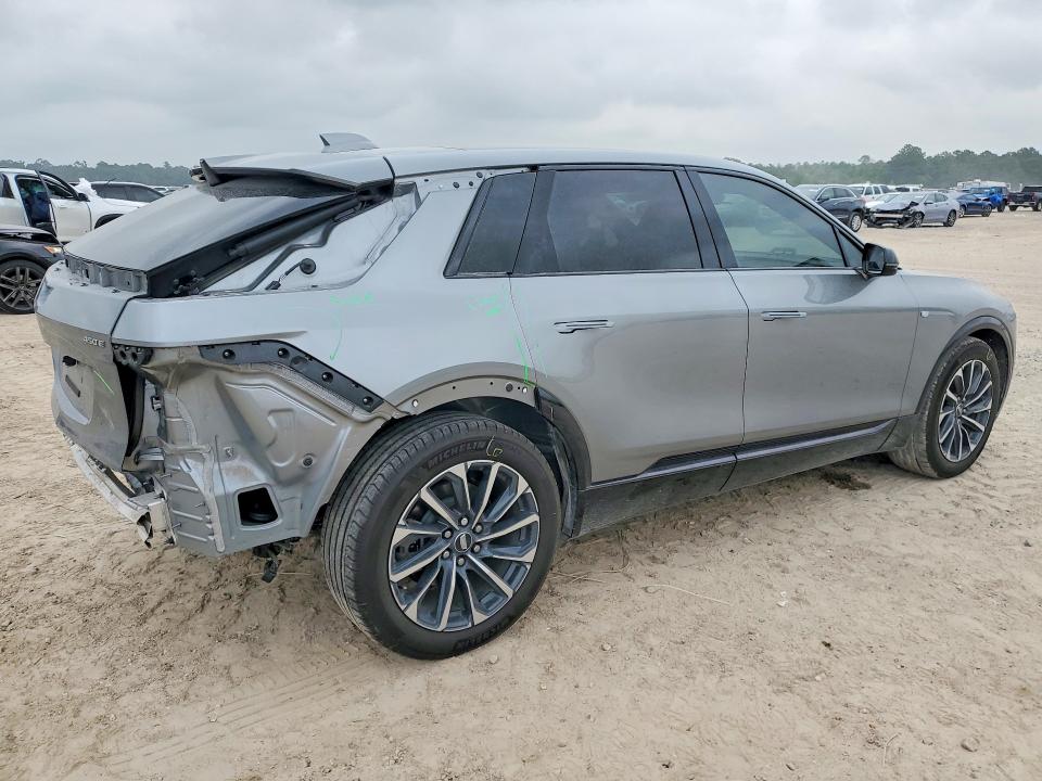2025 Cadillac Lyriq VIN 1GYKPURK7SZ316651 COPART salvage auction — REAR END, Tx - Salvage Vehicle Title, sold $16,900 on 2026-07-24 (photo 3)