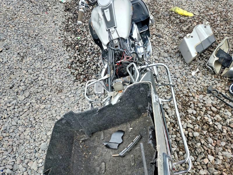 2003 Harley-davidson Flhtcui VIN 1HD1FCW423Y617404 COPART salvage auction — FRONT END, Wv - Salvage Certificate, sold $550 on 2026-07-02 (photo 6)