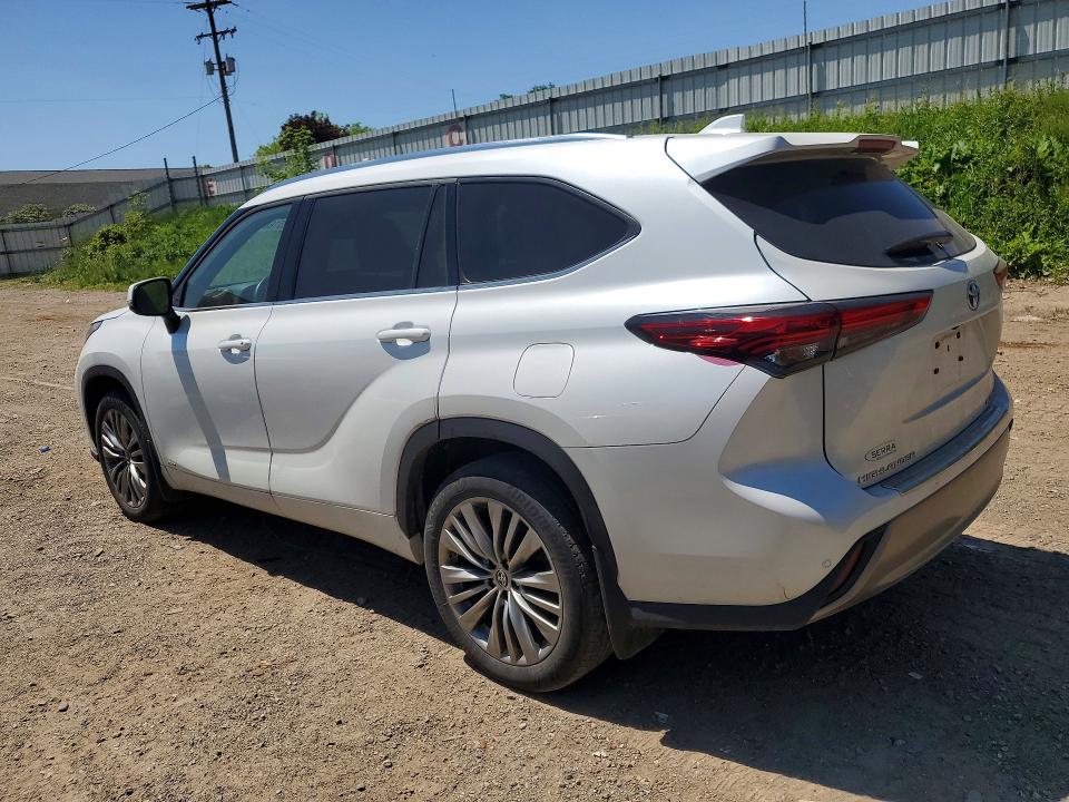 2022 Toyota Highlander VIN 5TDEBRCH8NS101698 COPART salvage auction — FRONT END, MI - CERTIFICATE OF TITLE, sold $26,000 on 2026-07-22 (photo 2)