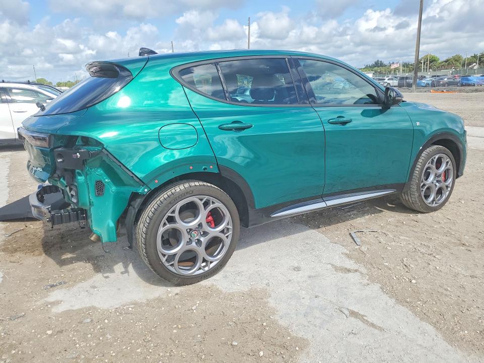 2024 Alfa romeo Tonale VIN ZASPATCW4R3046797 COPART salvage auction — REAR END, Fl - Cert Of Title Slvg Rebuildable, sold $17,200 on 2026-07-14 (photo 3)