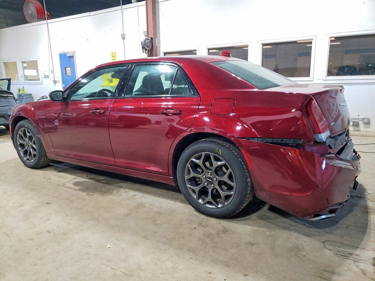 2018 Chrysler 300 VIN 2C3CCAGG2JH165448 COPART salvage auction — Rear End, MN - CERT OF TITLE-SALVAGE, sold $6,100 on 2026-07-09 (photo 2)