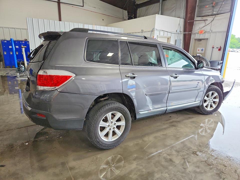 2011 Toyota Highlander VIN 5TDZA3EH2BS008041 COPART salvage auction — FRONT END, Il - Salvage Certificate, sold $1,400 on 2026-07-20 (photo 3)