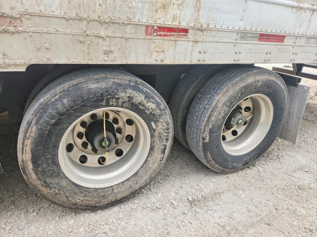 2018 Utility '53 VIN 1UYVS2530JM851063 COPART salvage auction — Side, NE - CERTIFICATE OF TITLE, sold $15,800 on 2026-06-23 (photo 5)
