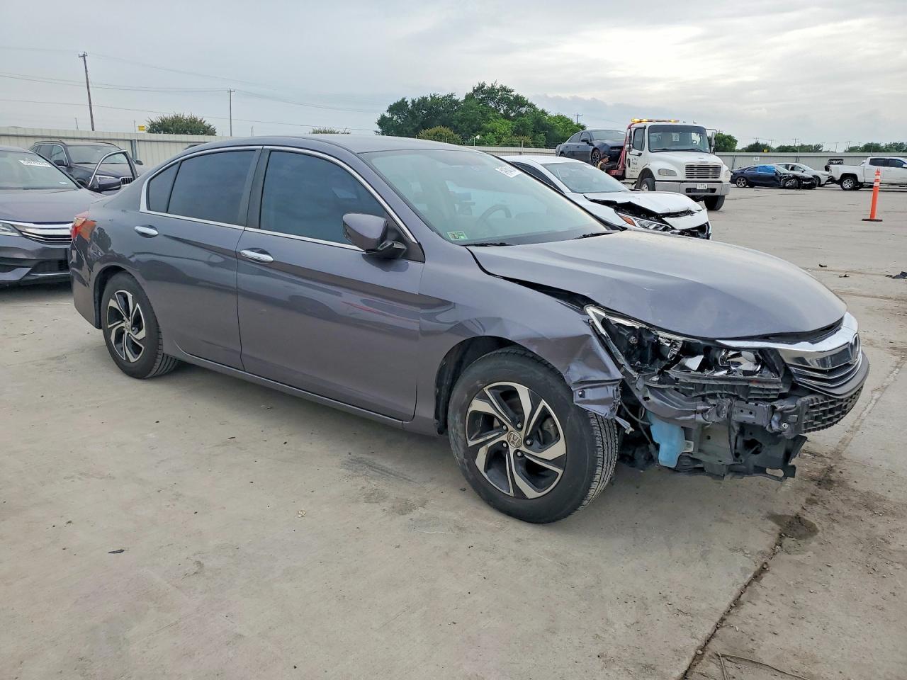 2017 Honda Accord VIN 1HGCR2F36HA076913 COPART salvage auction — Front End, TX - SALVAGE VEHICLE TITLE, sold $5,900 on 2026-06-25 (photo 4)