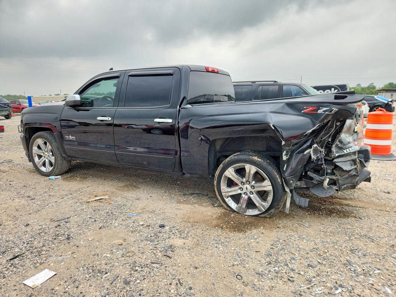 2018 Chevrolet Silverado VIN 3GCUKREC7JG541014 COPART salvage auction — Rear End, TX - SALVAGE VEHICLE TITLE, sold $8,000 on 2026-07-09 (photo 2)