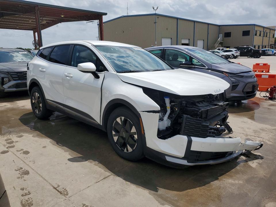 2026 Kia Sportage VIN KNDPU3DG6T7291160 COPART salvage auction — FRONT END, Tx - Nonrepairable Title, sold $8,000 on 2026-07-06 (photo 4)