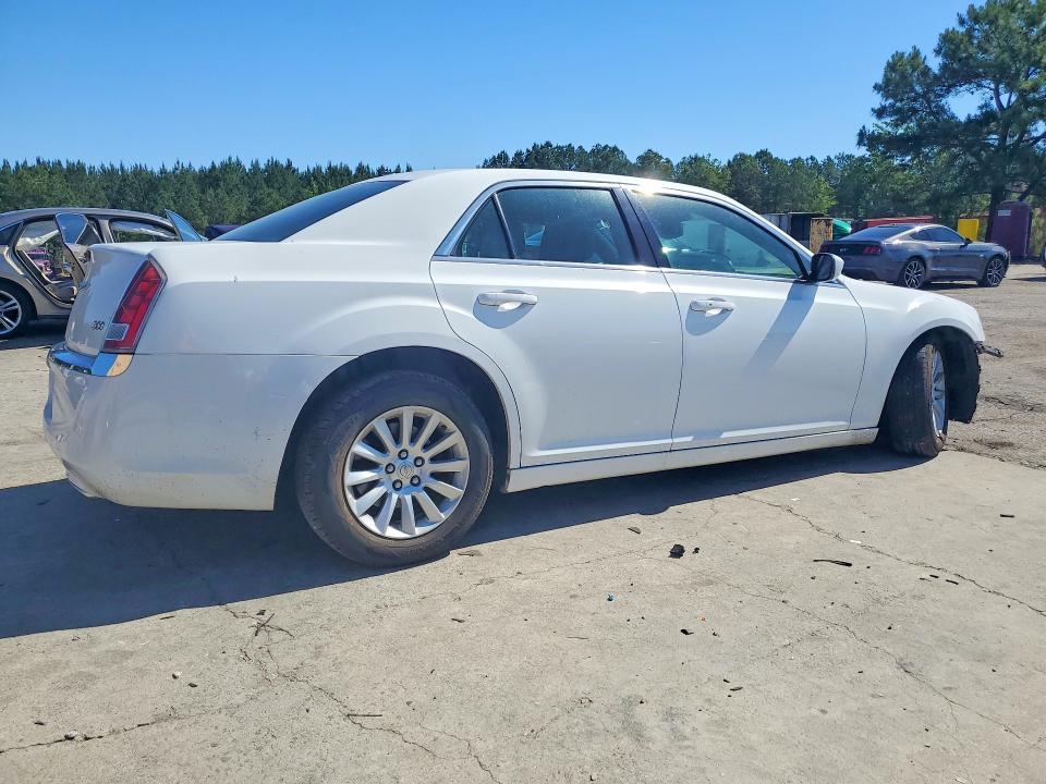2013 Chrysler 300 VIN 2C3CCAAG8DH539994 COPART salvage auction — FRONT END, Sc - Certificate Of Title, sold $475 on 2026-07-06 (photo 3)