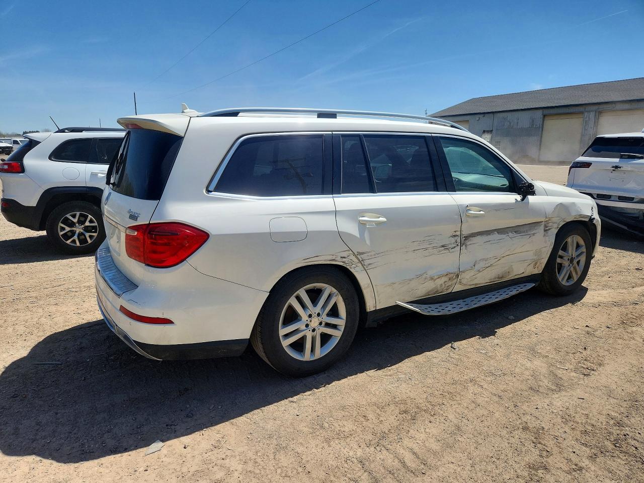 2013 Mercedes-Benz GL-Class VIN 4JGDF7CE2DA262923 COPART salvage auction — Side, MI - DEALER ONLY CLEAN TITLE (P), sold $4,200 on 2026-07-01 (photo 3)