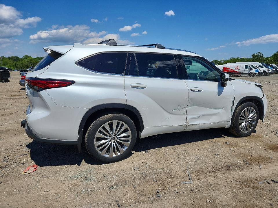 2022 Toyota Highlander VIN 5TDFZRBH7NS193100 COPART salvage auction — FRONT END, Md - Cert Of Salvage > 75% Damage, sold $3,600 on 2026-07-09 (photo 3)