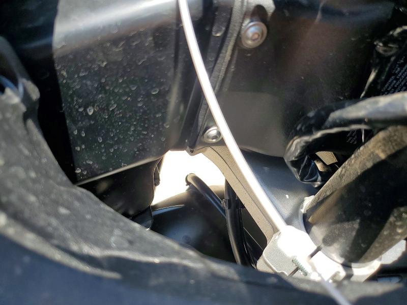 2026 Kawasaki Zx VIN JKBZXJJ19TA047757 COPART salvage auction — ROLLOVER, KY - BILL OF SALE/PART ONLY/NO TITL, sold $3,100 on 2026-07-15 (photo 9)