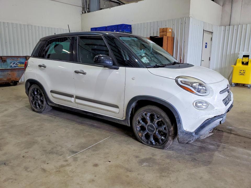 2018 Fiat 500 VIN ZFBCFADH8JZ040702 COPART salvage auction — UNDERCARRIAGE, Tx - Salvage Vehicle Title, sold $275 on 2026-07-06 (photo 4)